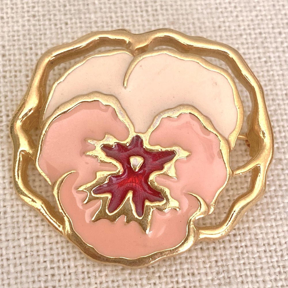 Avon Pansy Brooch